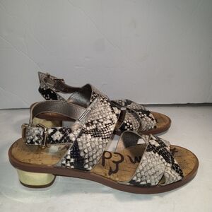 Sam Edelman Teena Snake Print Crisscross Sandals Women's sz 7M.